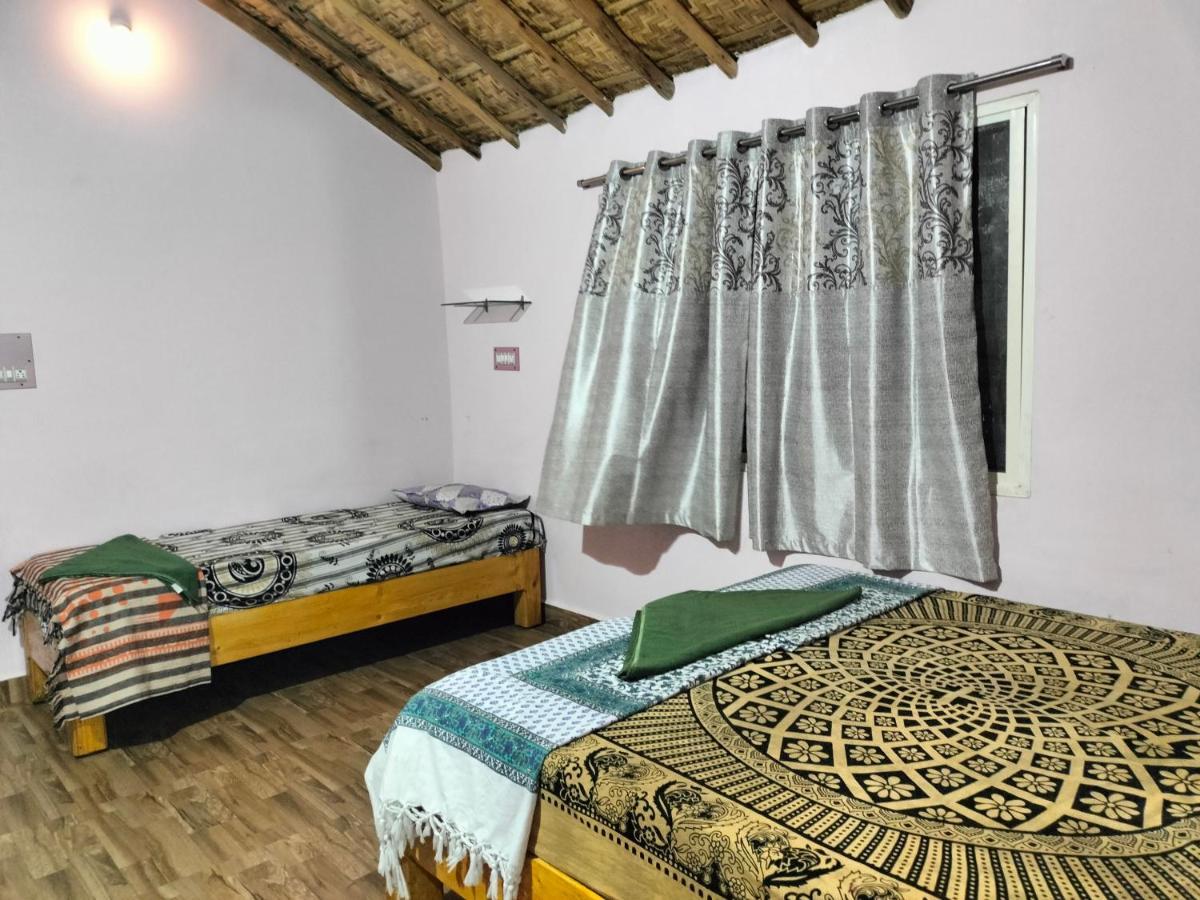 Prajwal Home Stay Hampi Luaran gambar
