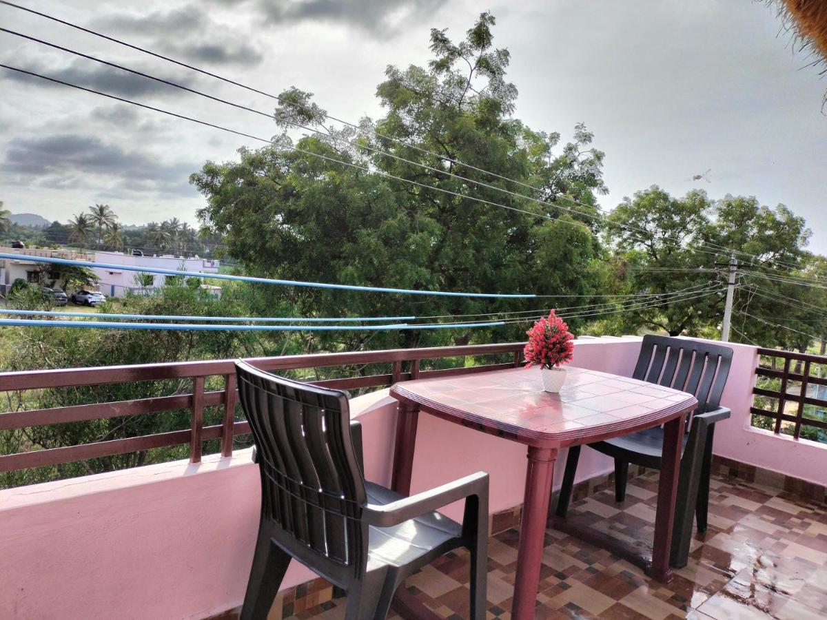 Prajwal Home Stay Hampi Luaran gambar