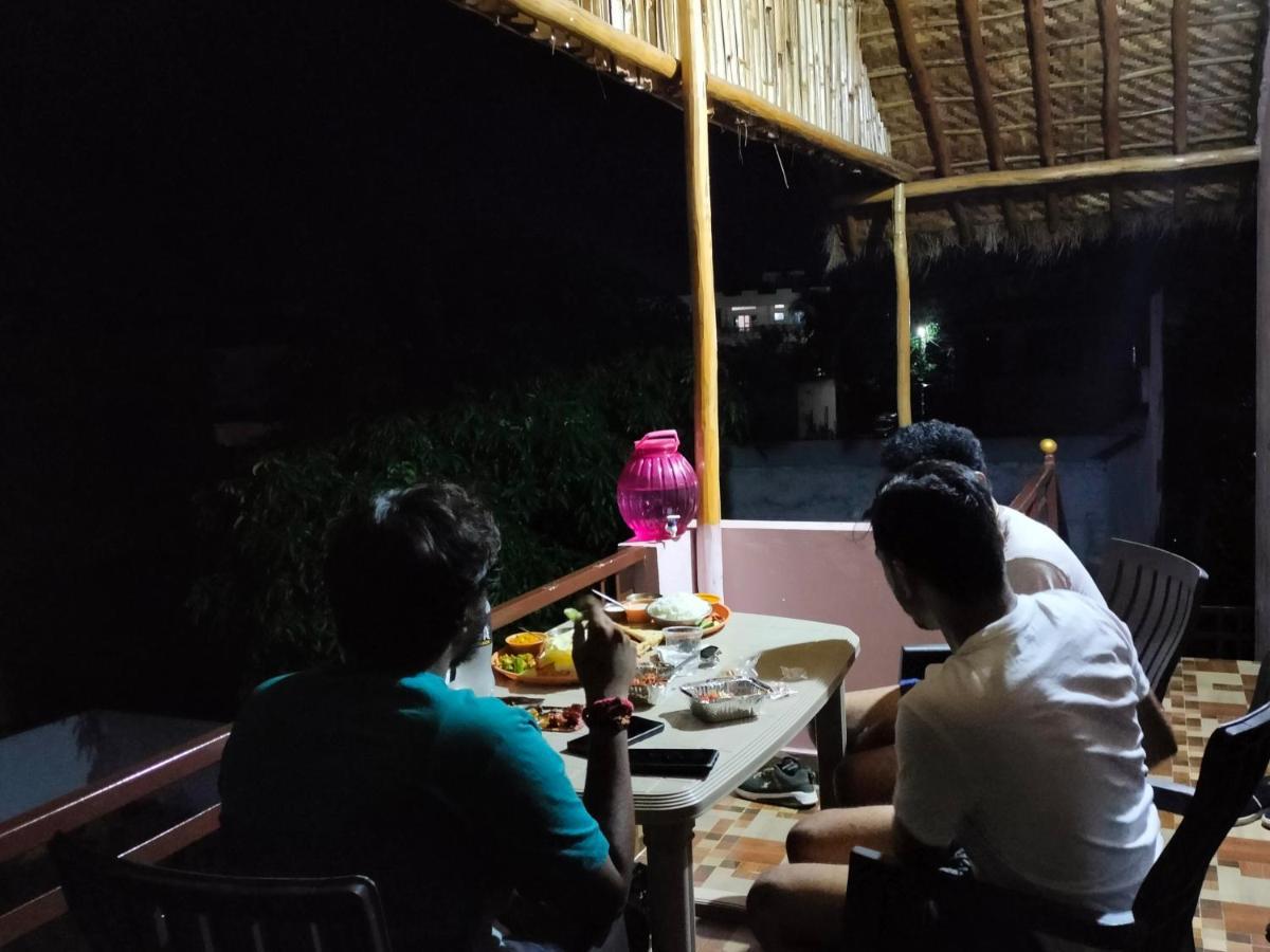 Prajwal Home Stay Hampi Luaran gambar