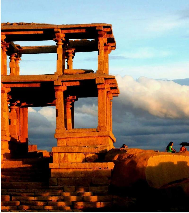 Prajwal Home Stay Hampi Luaran gambar