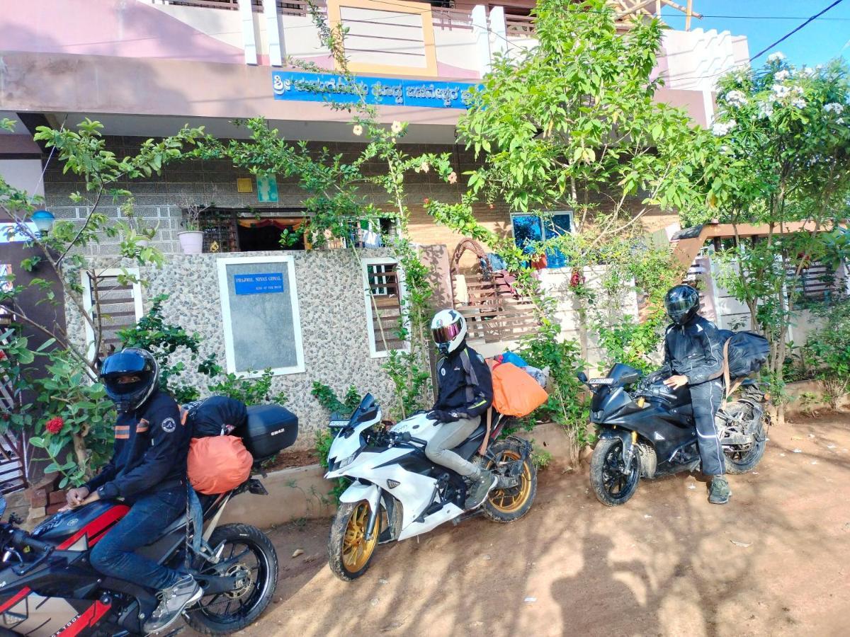 Prajwal Home Stay Hampi Luaran gambar