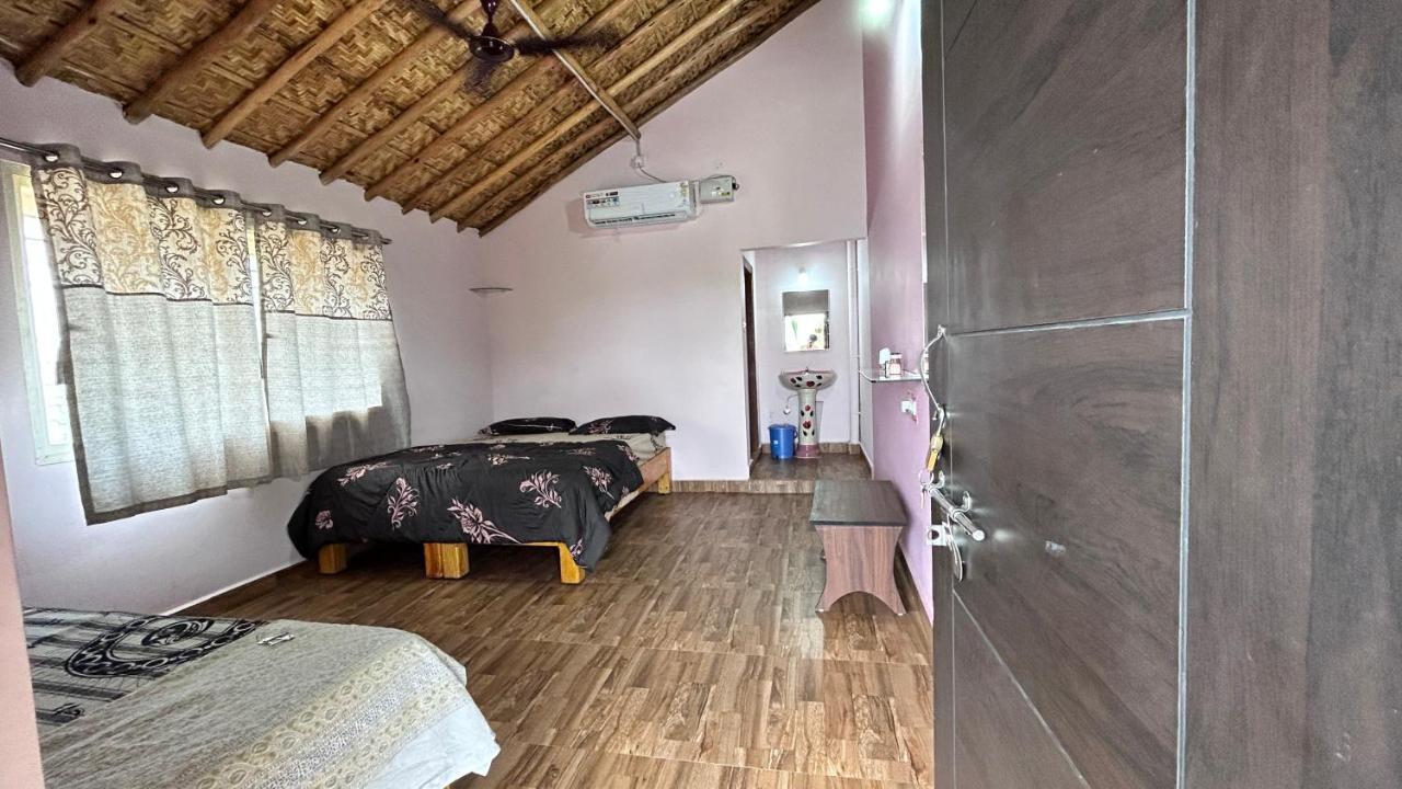 Prajwal Home Stay Hampi Luaran gambar