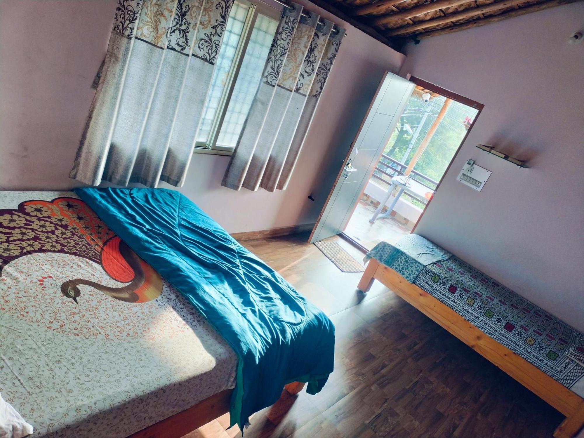 Prajwal Home Stay Hampi Luaran gambar